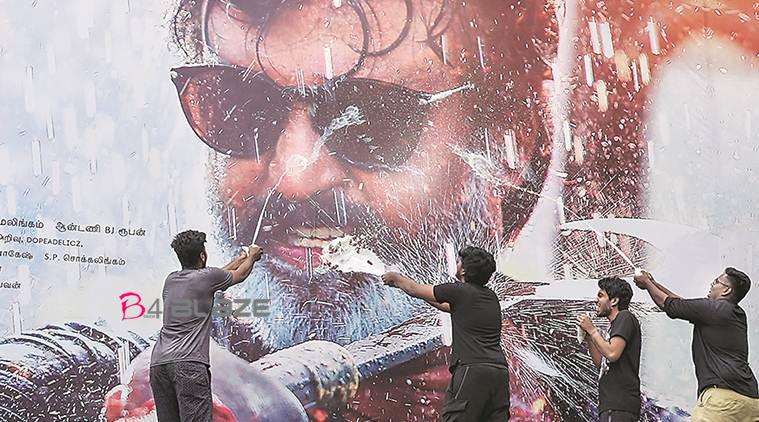 Fans paal abhishekam for Rajinikanth cut out