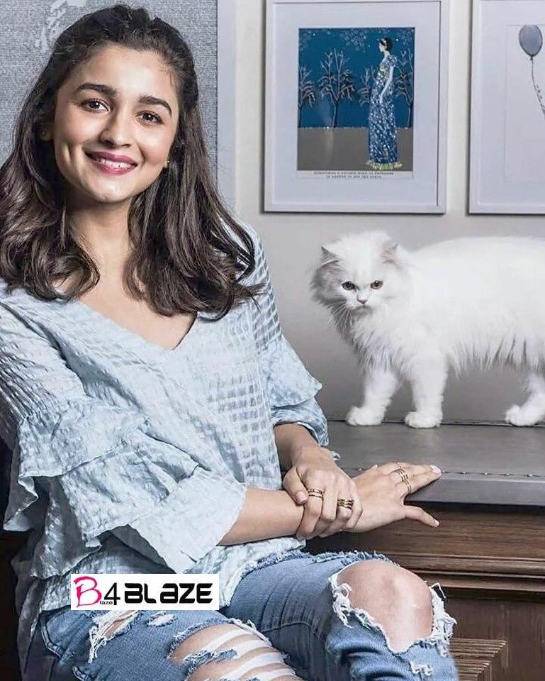 Alia Bhatt with her pet