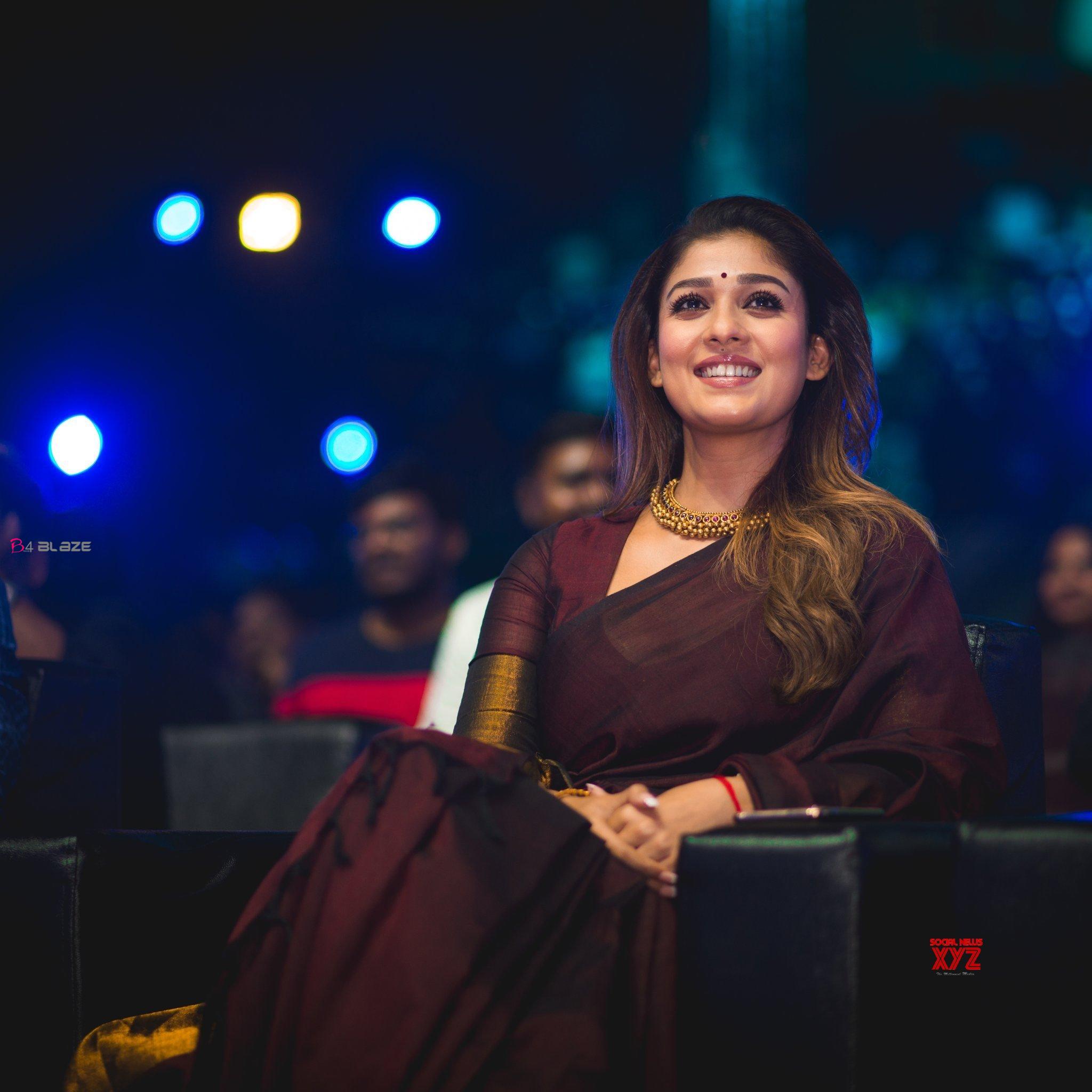 Actress-nayanthara-Gorgeous-new-Stills-from-Zee-Cine-Awards-Tamil-2020-1