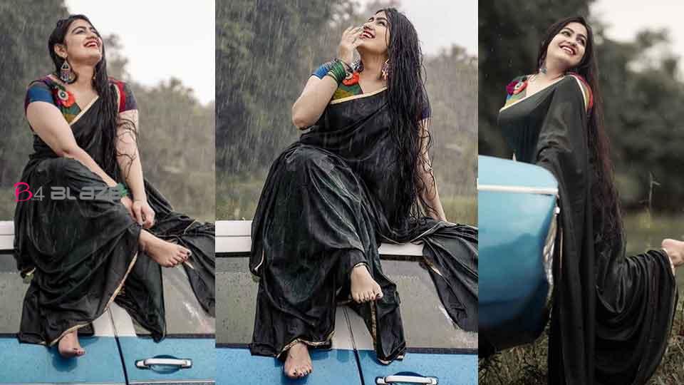 Manvi bathes in the rain, Photoshoot go viral!