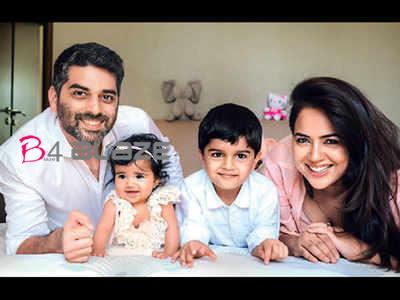 sameera reddy and family