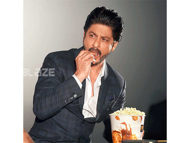 Shah Rukh eating
